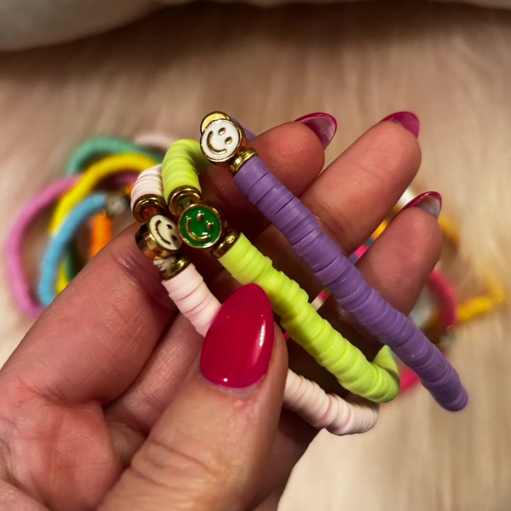 Colorful Bracelet Set - Picture 4 of 5